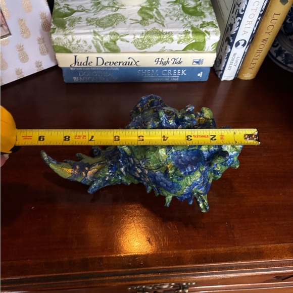 Colorful Decorative Seashell - Picture 2 of 3
